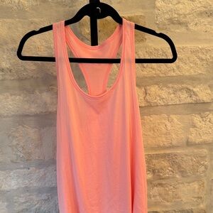 UnderArmour - Lightweight Coral Racerback Tank Top (Peach)